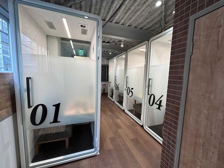 ブース番号01（2階）【１名用防音個室】 - いいオフィスbyアイスペース神保町