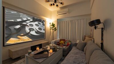 【推し活・鑑賞会に】 大好きなアーティストのライブを大画面で堪能しませんか？ - 【Party名駅】 名駅すぐ近く🚉  貸切シアタールーム🎥🍿の室内の写真