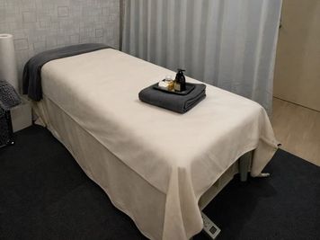 【心斎橋駅徒歩2分】備品充実・完全個室のプライベートサロンが私のサロンに。エステ・整体・マッサージに【minoriba】 - minoriba_北心斎橋店