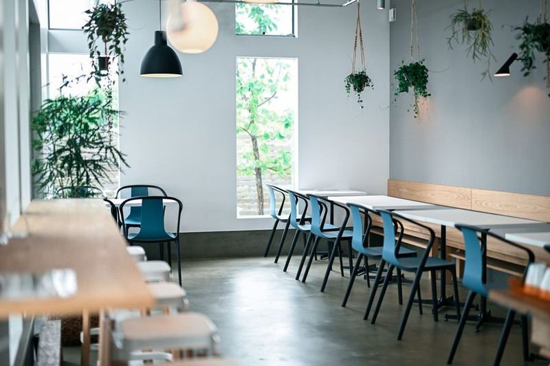 13台駐車場付きカフェスペース - グリーングリーンカフェ