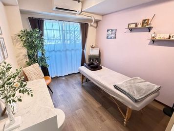 柏駅3分の完全個室FOREST。女性にも安心の落ち着いた大人サロン。綺麗で評判。 - 柏駅徒歩3分♪ ゴールドスペース認定完全個室レンタルサロン