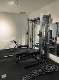 スミスマシン - ユニトレ福岡 レンタルジム、レンタルスタジオの室内の写真