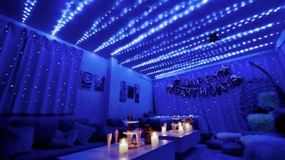 40％OFF🎀オープン記念㊗️24h⌚最大２０名🌟未成年🆗 西中島南方駅徒歩1分🚶‍♂️デート💕誕生日会🎉未成年利用可の室内の写真