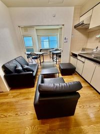 ぷらっとHOME ぷらっと会議室の室内の写真