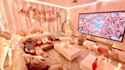 40％OFF🎀オープン記念㊗️24h⌚最大２０名🌟未成年🆗 西中島南方駅徒歩1分🚶‍♂️デート💕誕生日会🎉未成年利用可の室内の写真