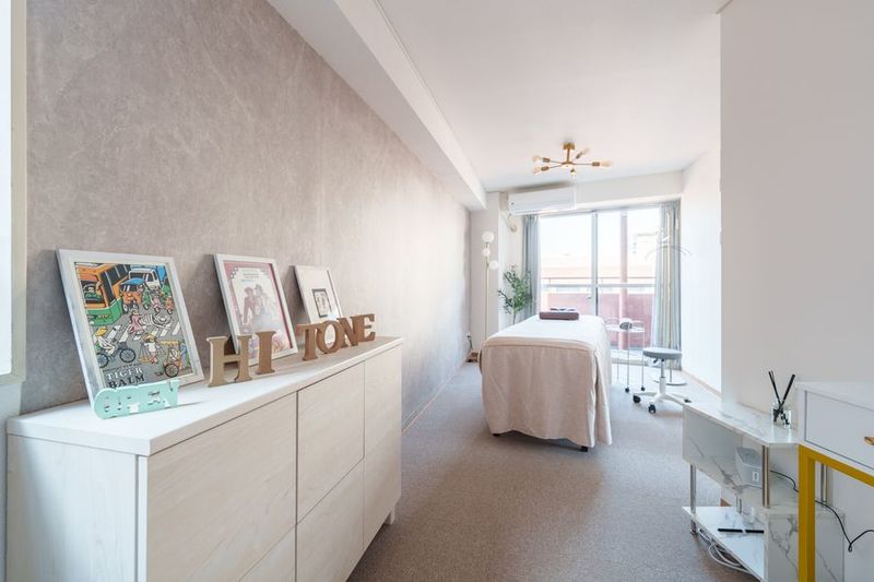 施術専門店  Hi-TONE - 施術専門店 Hi-TONE