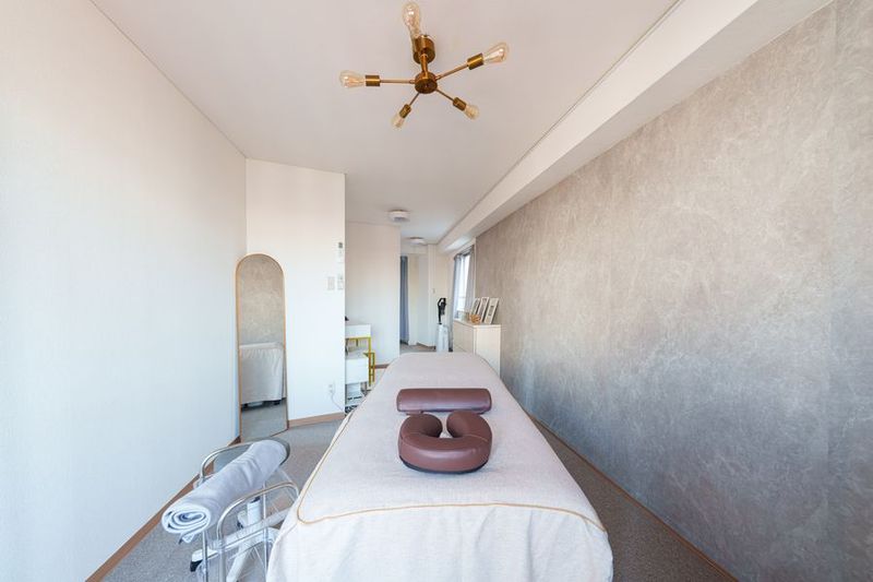 施術専門店  Hi-TONE - 施術専門店 Hi-TONE