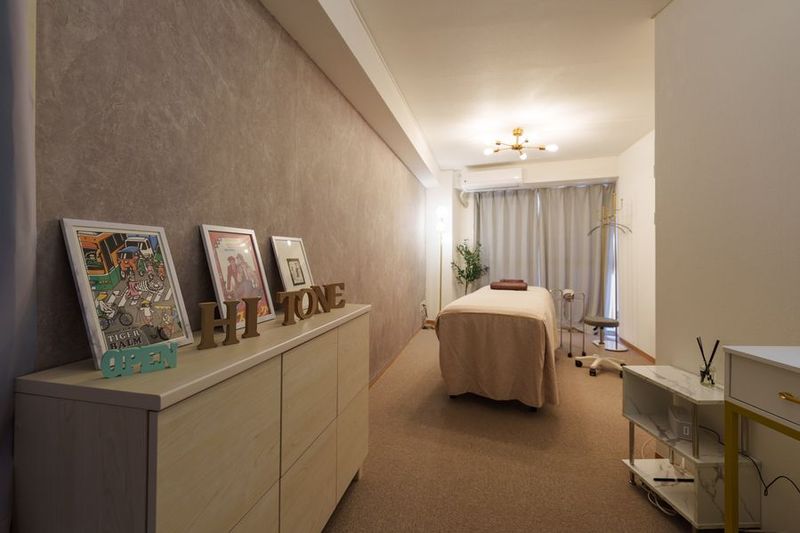 施術専門店  Hi-TONE - 施術専門店 Hi-TONE