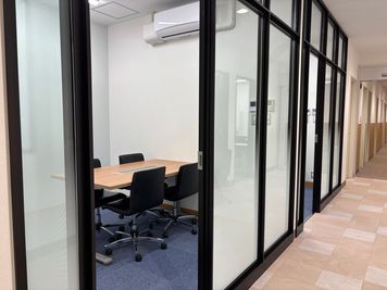 ★春日部駅東口から徒歩5分★会議、面接、打ち合わせなど様々な用途でご利用いただける会場です - 埼玉カンファレンスセンター
