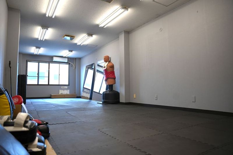 全面マット！24H格闘技、フィットネス自主練ジム - ALWAYS BOB