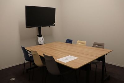 【貸し会議室 1(6名用)】※大分オーパ内!大分駅より徒歩5分! - 大分オーパまちのコワークpowered by ATOMica