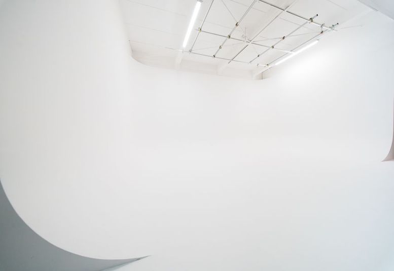 元倉庫３R白ホリ写真スタジオ - SORAMIMI STUDIO 白ホリ写真スタジオ