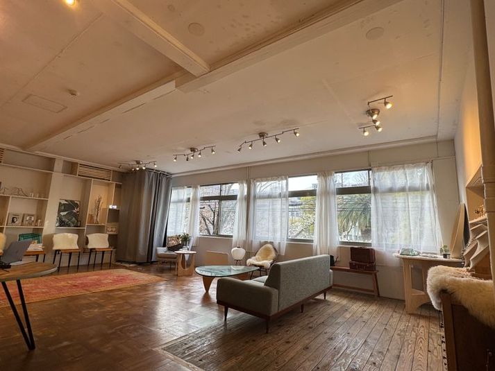 プロジェクター付レンタルスペース - MER-osaka-