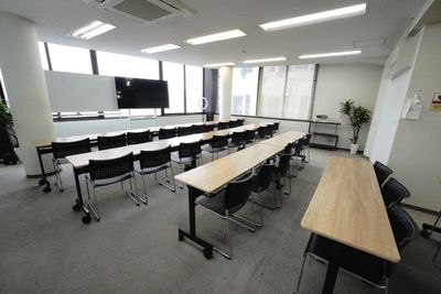 【スカイラークビル貸会議室】 スカイラークビル8階貸会議室の室内の写真