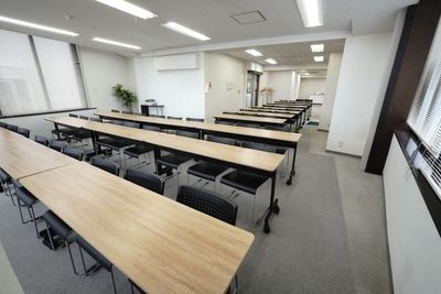 【スカイラークビル貸会議室】 スカイラークビル8階貸会議室の室内の写真