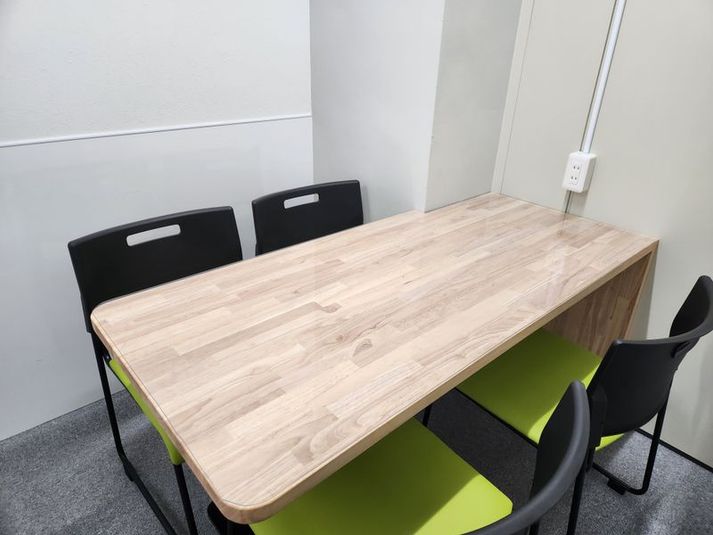 岡山駅徒歩5分✨高速WIFI 4名利用可能！面接や打合せに最適✨ - 岡山駅前J-ROOM