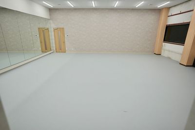 獨協大学前駅スタジオ 【記念価格】75㎡超えのバレエスタジオ(世界最高リノ採用)の室内の写真