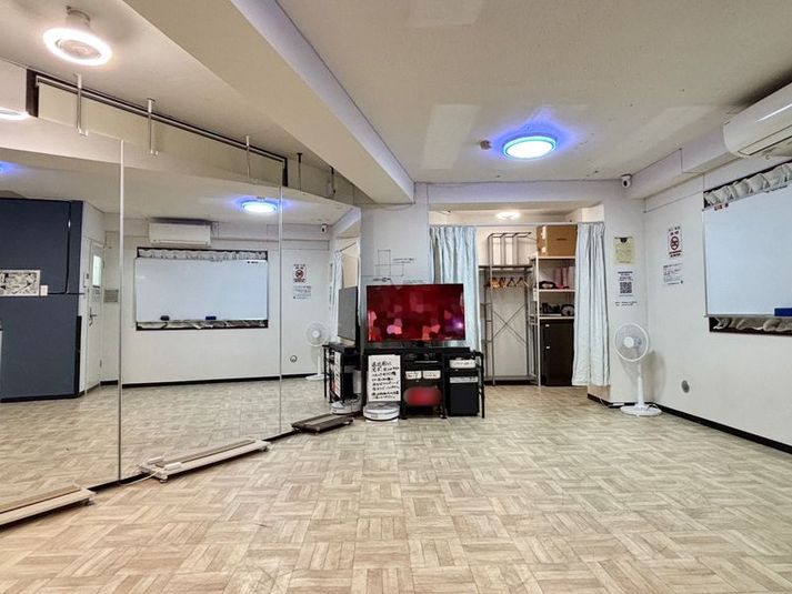 東新宿歌舞伎町のだんだだん【3F】Dance the Dance - 新宿ミネルバビル