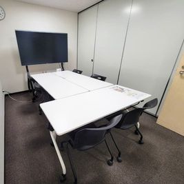 会議室B - シェア＆レンタルオフィスMICAN 貸会議室【会議室 B】｜シェア＆レンタルオフィス（大井町）の室内の写真