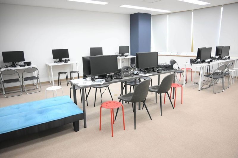 eスタジアムコミュニティハウス福岡の室内の写真