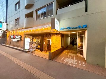 ぷらっとHOME ぷらっと会議室の入口の写真