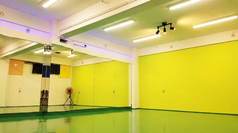 スタジオ百人堂 - スタジオ百人堂