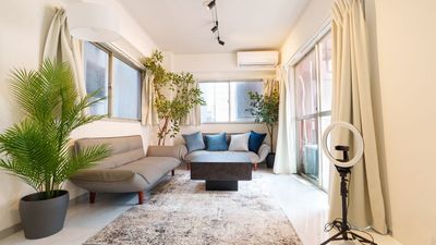 浜松町にある綺麗目のスペースになります✨
撮影利用も可能となります📸 - Relax one 浜松町 Relax one 浜松町｜交流会・歓送迎会🍃撮影可能📸の室内の写真