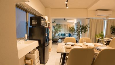 浜松町にある綺麗目のスペースになります✨
撮影利用も可能となります📸 - Relax one 浜松町 Relax one 浜松町｜交流会・歓送迎会🍃撮影可能📸の室内の写真