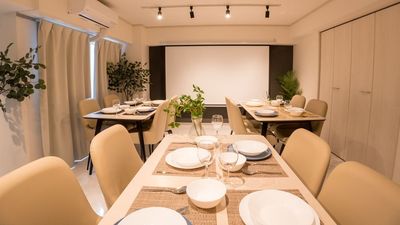 浜松町にある綺麗目のスペースになります✨
撮影利用も可能となります📸 - Relax one 浜松町 Relax one 浜松町｜交流会・歓送迎会🍃撮影可能📸の室内の写真