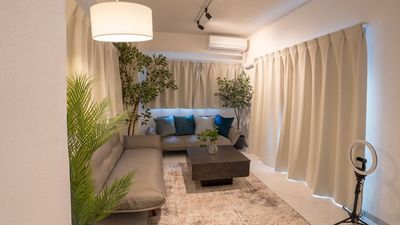 浜松町にある綺麗目のスペースになります✨
撮影利用も可能となります📸 - Relax one 浜松町 Relax one 浜松町｜交流会・歓送迎会🍃撮影可能📸の室内の写真