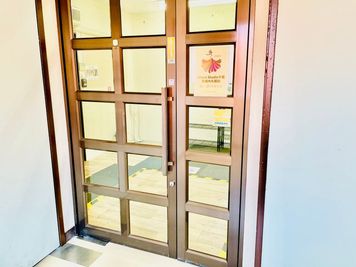 店舗入り口 - UraraStudio千葉【京成大久保店】 第8スタジオの室内の写真