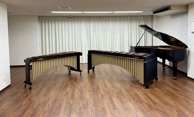 音楽スタジオ Keys&Reeds  【プチ・サロン/２人以上利用】グランドピアノ・マリンバ常設♪の室内の写真