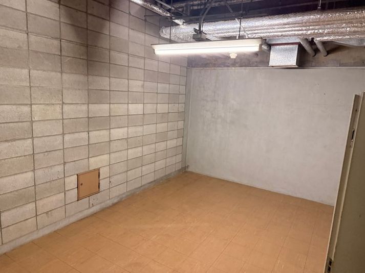 地下1階フロア貸し｜飯田橋駅徒歩2分の元学校 - 学校跡地の飯田橋でっかいレンタルスペース