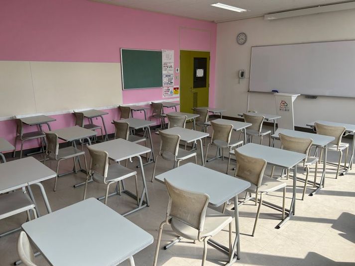 東町302会議室[定員25+予備椅子] - みんなの貸会議室　那覇東町店