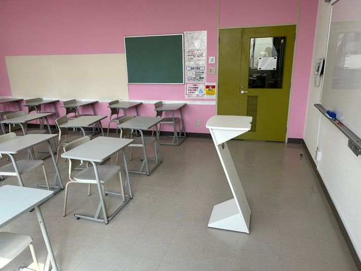 東町302会議室[定員25+予備椅子] - みんなの貸会議室　那覇東町店