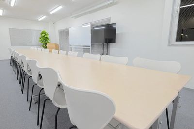 【Leaf京都駅前（大会議室）】 Leaf京都駅前（大会議室）の室内の写真