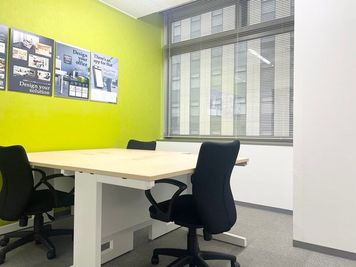 Regus 会議室|高速Wi-Fi完備の落ち着いたビジネス空間 - リージャス会議室 浜松駅南口