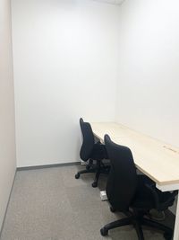 Regus オフィススペース(個室)|落ち着いた環境で使える独立型ワークスペース - リージャス会議室 浜松駅南口