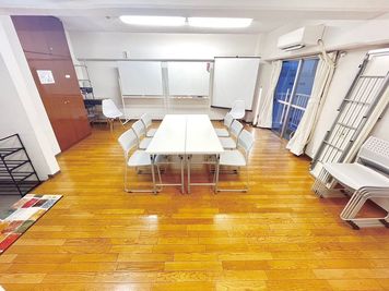 RENEW<カラフルスペース🌈>【室内動画あり】⭐️明るく(南向大窓)広く(40㎡)快適⭐️大型鏡・ホワイトボード2台 - <カラフルスペース>