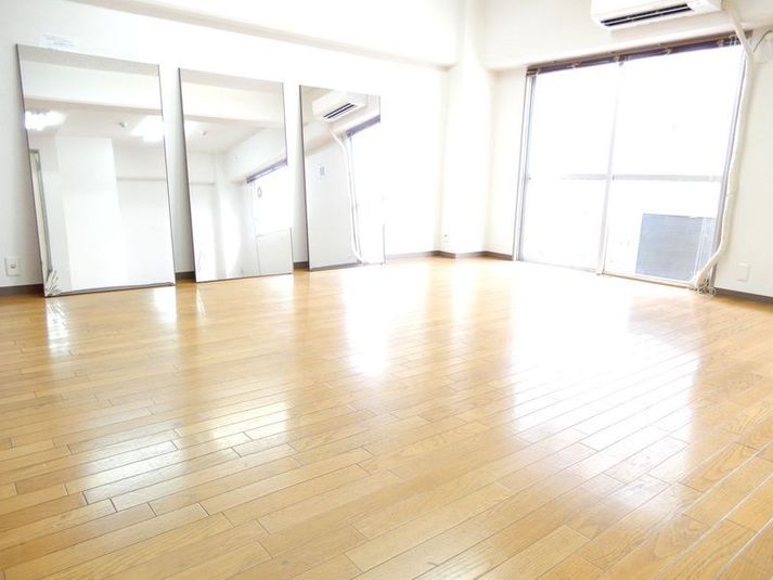 ダンスやヨガも出来る多目的スペース - ＜カラフルスペース＞