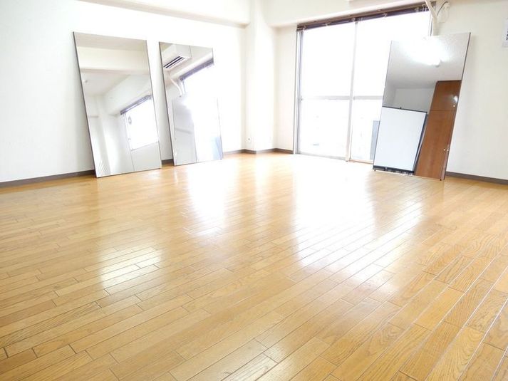 ダンスやヨガも出来る多目的スペース - ＜カラフルスペース＞