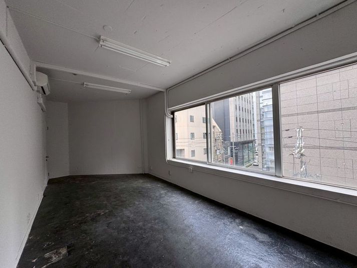 【本町駅1分/100平米】レンタルスペース・GLOOV - 自然光レンタルフォトスタジオGLOOV