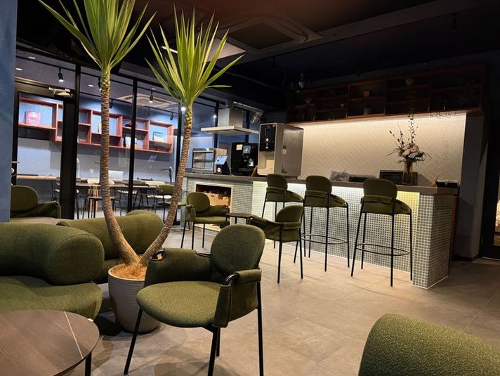 レンタルスペース 最大30名パーティールーム キッチン 大型TV - IDEABOXシェアオフィス&カフェ