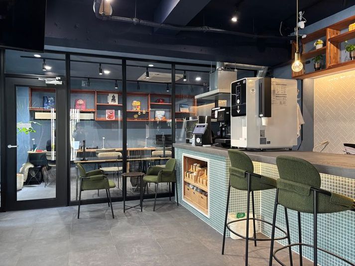 レンタルスペース 最大30名パーティールーム キッチン 大型TV - IDEABOXシェアオフィス&カフェ