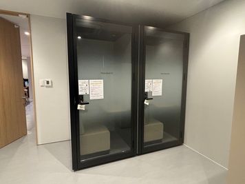 フォンブース - Key Site Phone Booth02-Key Siteの室内の写真
