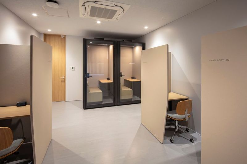 Phone Booth02-Key Site - Key Site