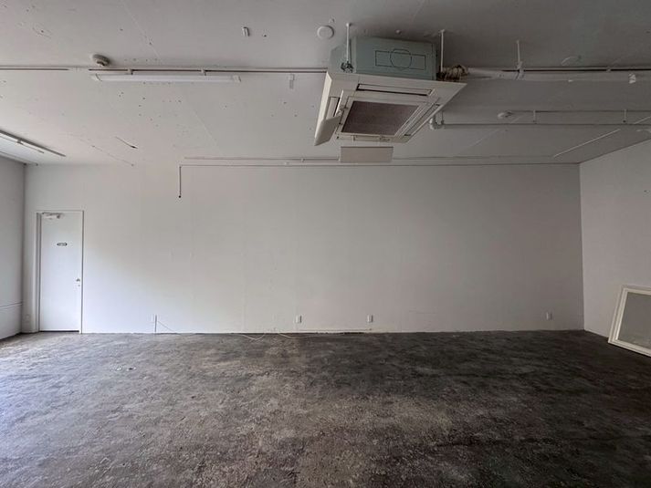 【本町駅1分/100平米】レンタルスペース・GLOOV - 自然光レンタルフォトスタジオGLOOV