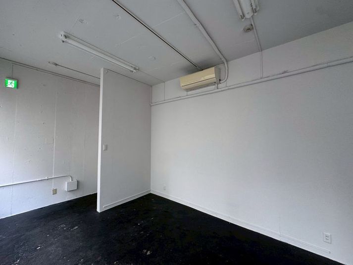 【本町駅1分/100平米】レンタルスペース・GLOOV - 自然光レンタルフォトスタジオGLOOV