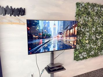 50型モニター＆DVDプレーヤー - コアフィットジム武蔵小杉の設備の写真