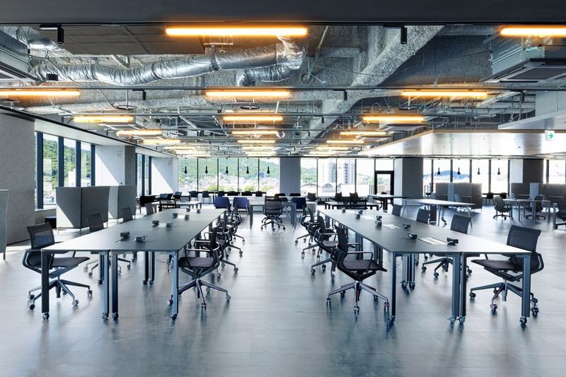 COWORKING SPACE WORK@NAGASAKIの室内の写真